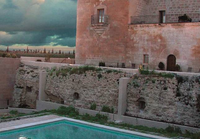 Inolvidables ocasiones en Hotel Posada Castillo del Buen Amor. Disfrúta con nuestro Spa y Masaje en Salamanca
